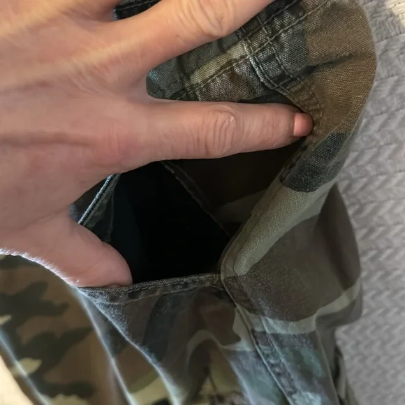 COPY - Carbon brand army cargo pants men’s size 34x32 excellent condition - Picture 4 of 10